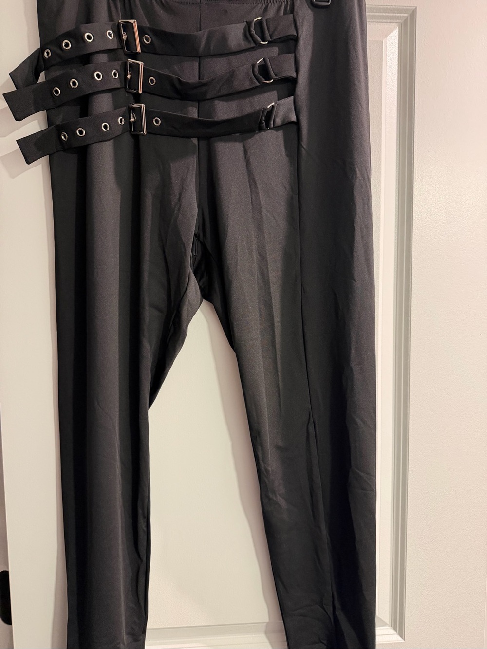 SHEIN Black High-Waist Leggings with Triple Strap Buckle Detail